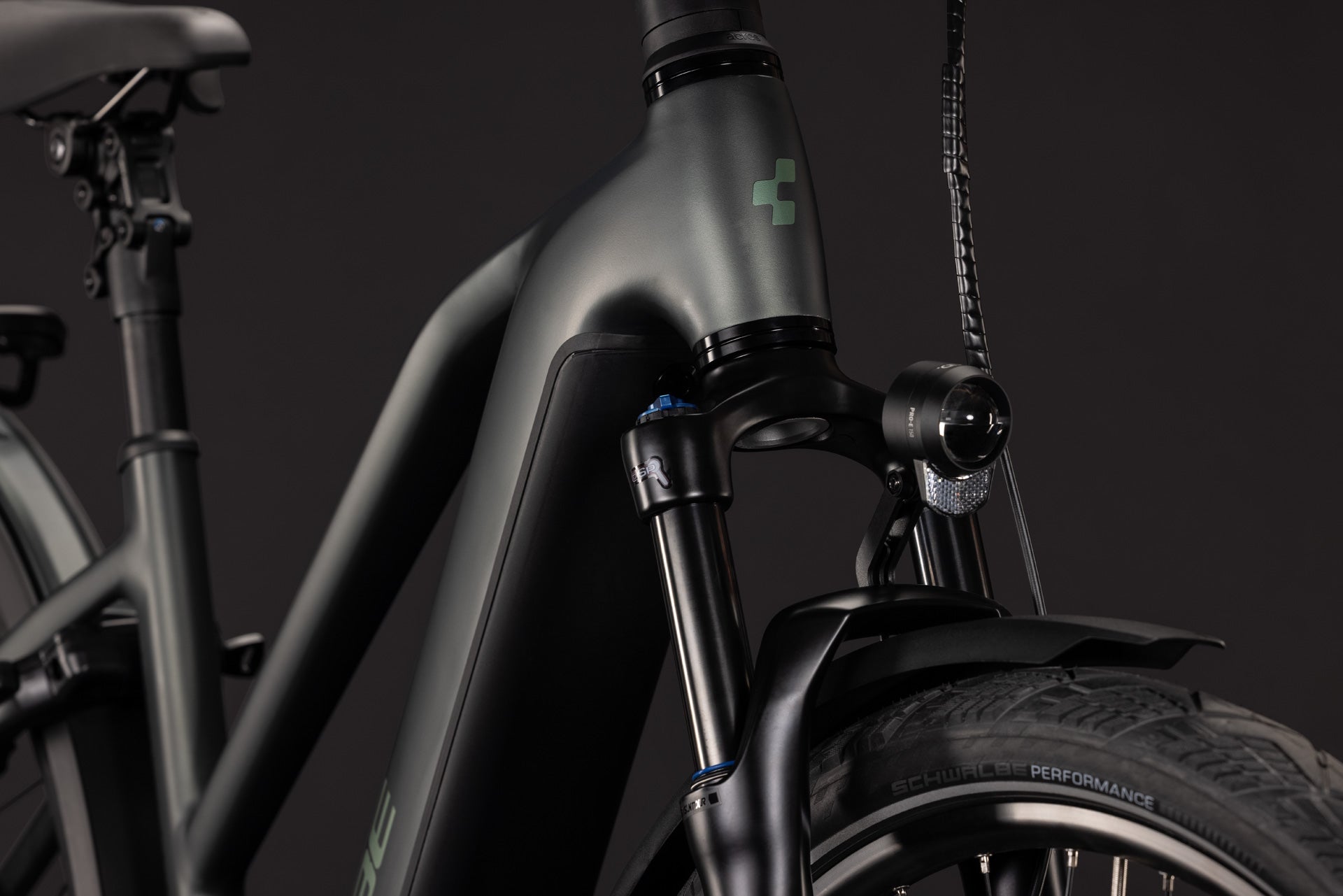 CUBE Kathmandu Hybrid Deluxe Pro 800 Trapeze E-Trekkingrad 2027, Laufrad und Reifen