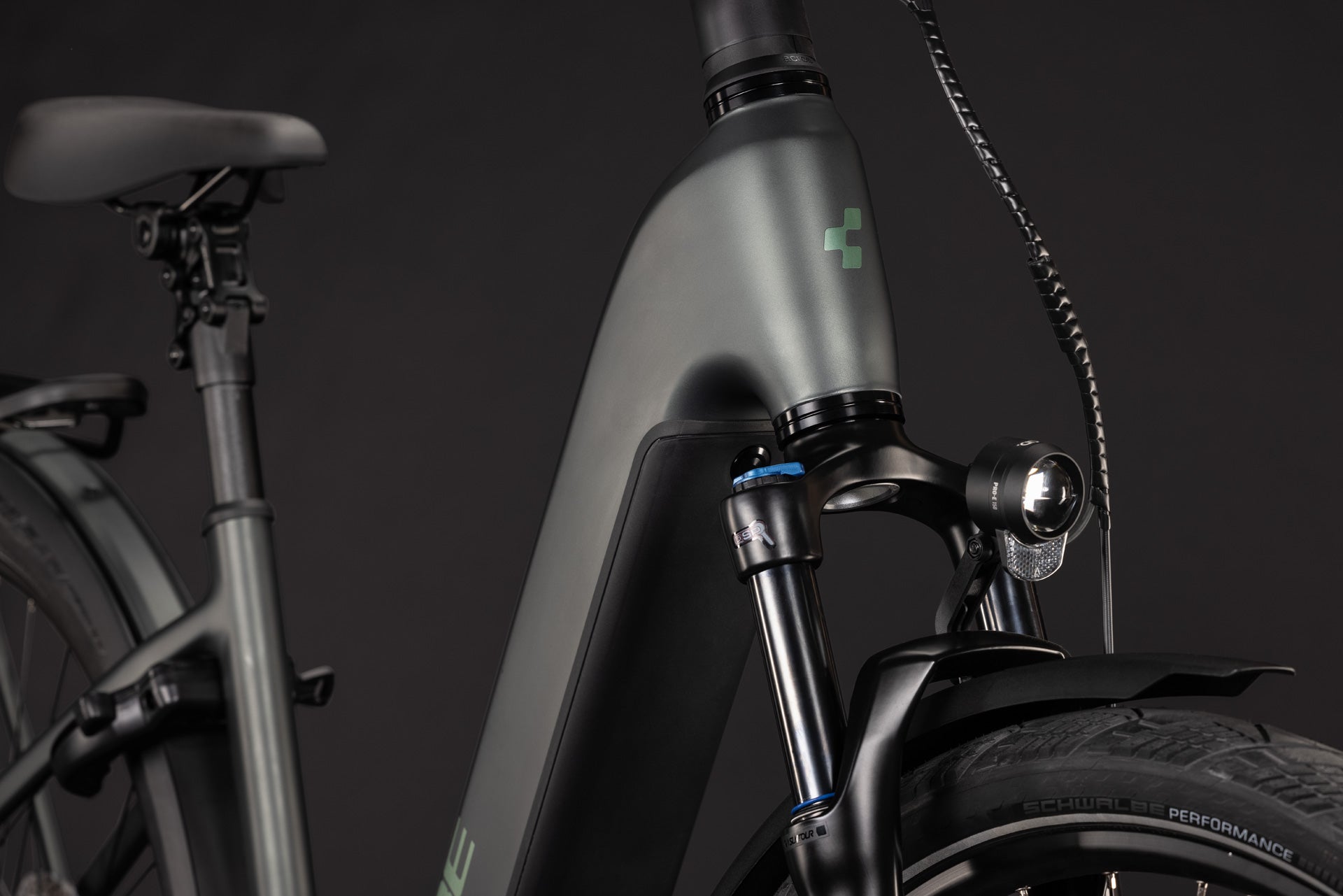 CUBE Kathmandu Hybrid Deluxe Pro 800 Easy Entry E-Trekkingrad 2027, Laufrad und Reifen