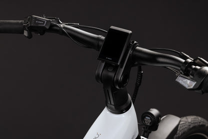 CUBE Kathmandu Hybrid Deluxe Pro 800 Trapeze E-Trekkingrad 2027, Cockpit und Lenker