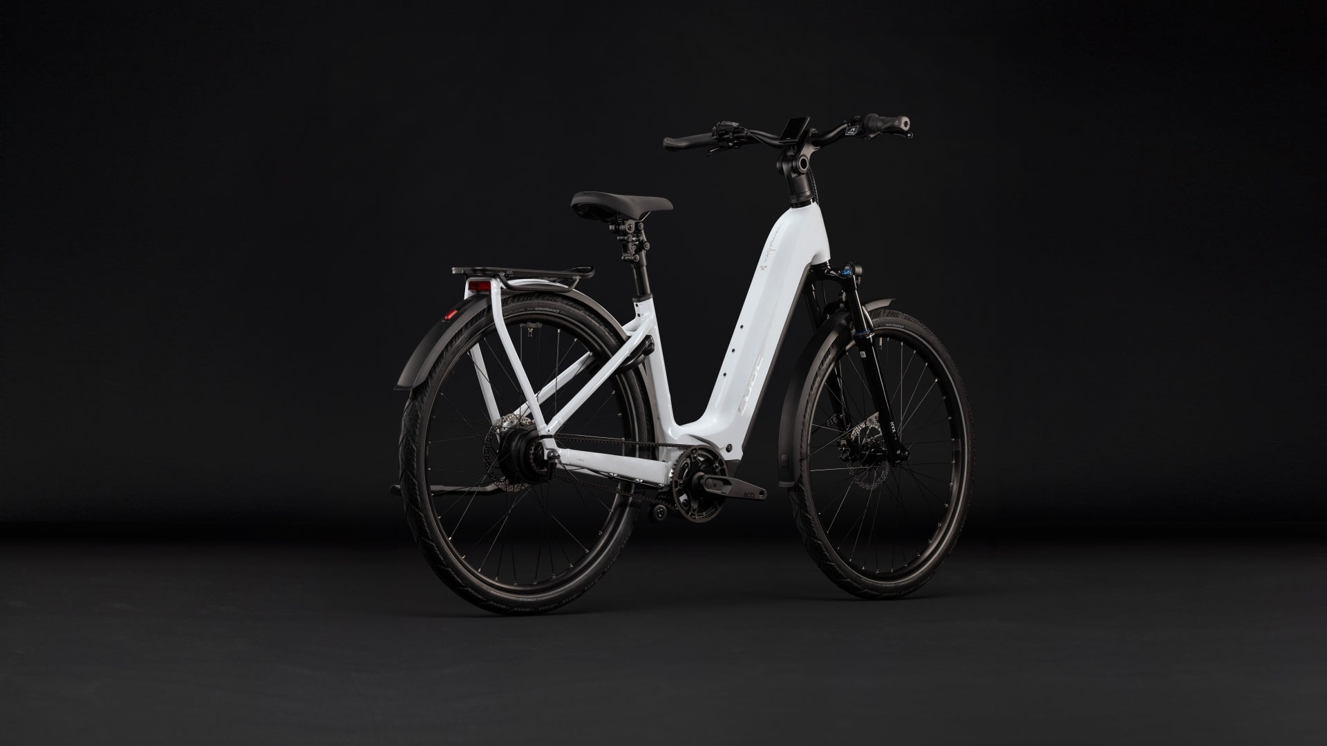 CUBE Kathmandu Hybrid Deluxe Pro 800 Easy Entry E-Trekkingrad 2027, Detailansicht