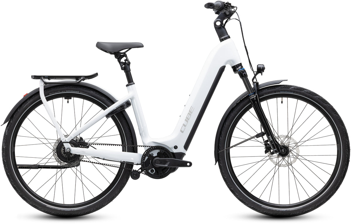 CUBE Kathmandu Hybrid Deluxe Pro 800 Metallicwhite N Chrome Easy Entry E-Trekkingrad, Seitenansicht