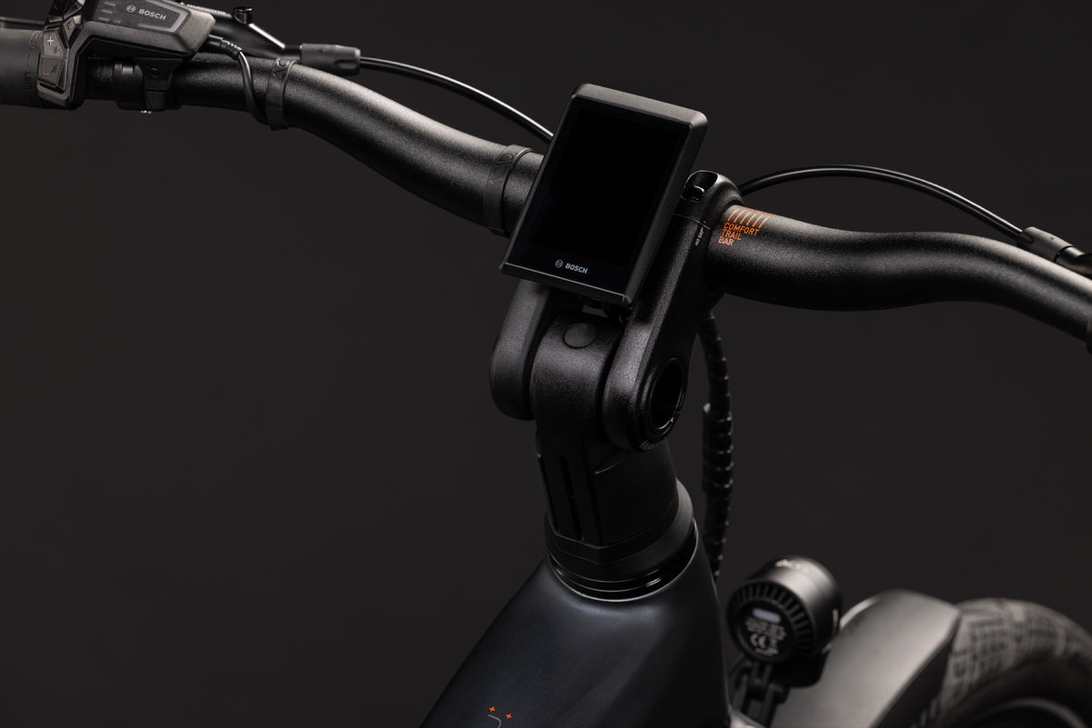CUBE Kathmandu Hybrid Deluxe EXC 800 Trapeze E-Trekkingrad 2027, Cockpit und Lenker