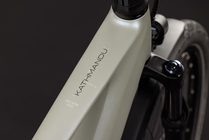 CUBE Kathmandu Hybrid Deluxe EXC 800 E-Trekkingrad 2027, Cockpit und Lenker