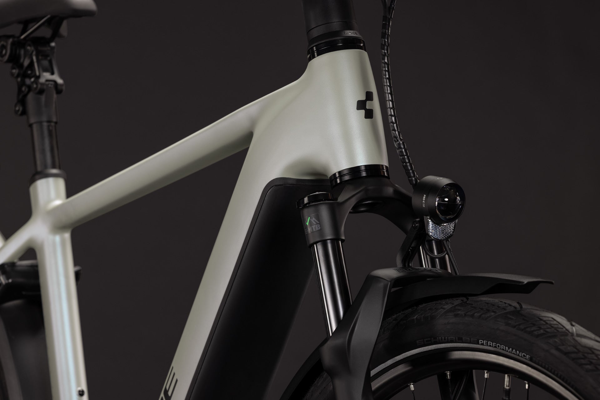 CUBE Kathmandu Hybrid Deluxe EXC 800 E-Trekkingrad 2027, Laufrad und Reifen