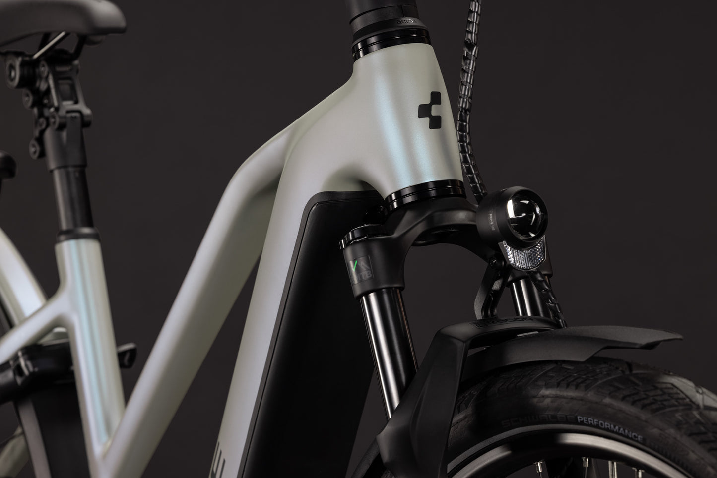 CUBE Kathmandu Hybrid Deluxe EXC 800 Trapeze E-Trekkingrad 2027, Laufrad und Reifen