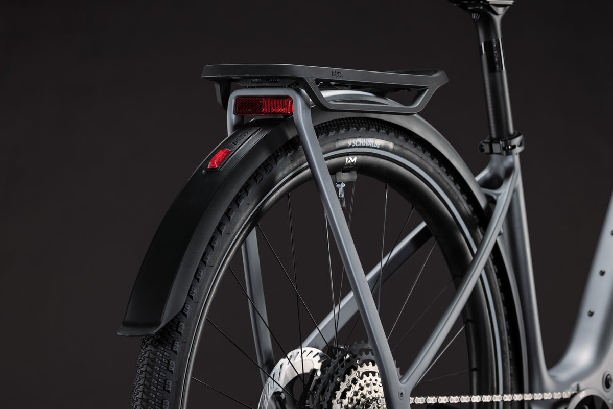 CUBE Kathmandu Hybrid C:62 SLT 400x Easy Entry E-Trekkingrad 2027, Sattel und Sitzposition