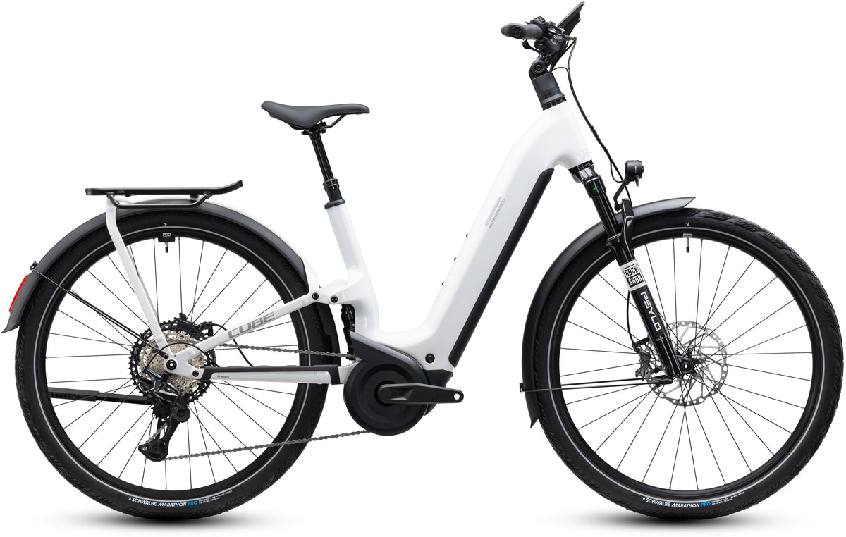 CUBE Kathmandu Hybrid ONE11 HPC SLX 800 Metallicwhite N Prizm Easy Entry E-Trekkingrad, Seitenansicht