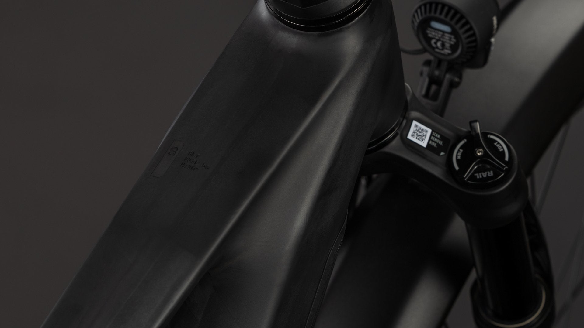 Produktbild: Cube Kathmandu Hybrid ONE11 HPC SLT 800 carbon´n´silverdust, Detailaufnahme 04