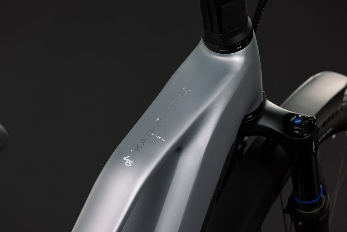 CUBE Kathmandu Hybrid 45 800 Trapeze E-Trekkingrad 2027, Cockpit und Lenker