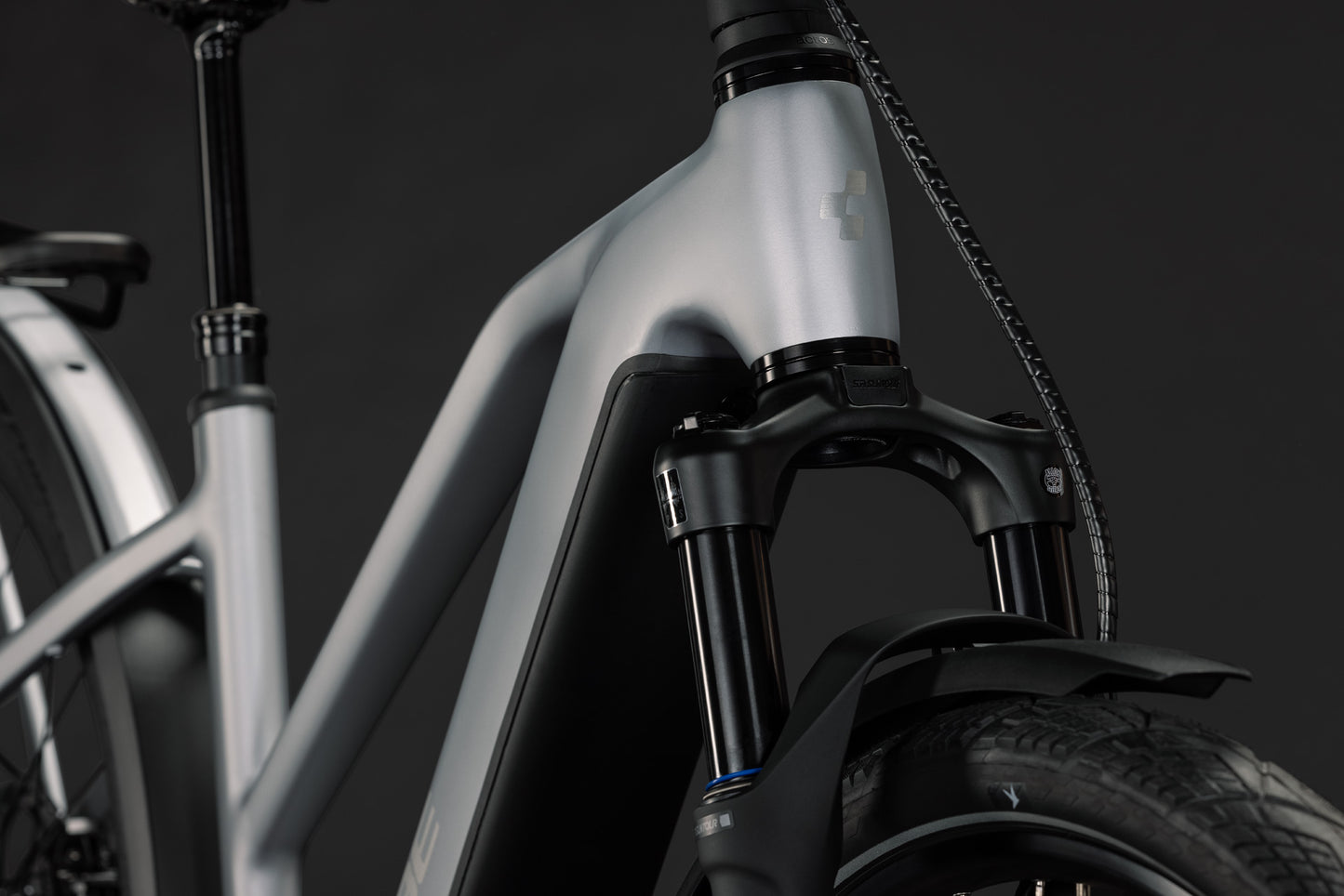 CUBE Kathmandu Hybrid 45 800 Trapeze E-Trekkingrad 2027, Laufrad und Reifen