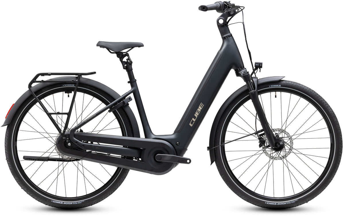 CUBE Supreme Hybrid Comfort Pro 600 Easy Entry E-Cityrad 2027 in grey und chrome, Seitenansicht