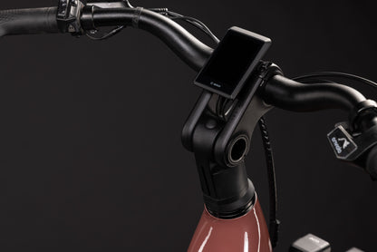 CUBE Supreme Hybrid Comfort Pro 600 Easy Entry E-Cityrad 2027, Cockpit und Lenker
