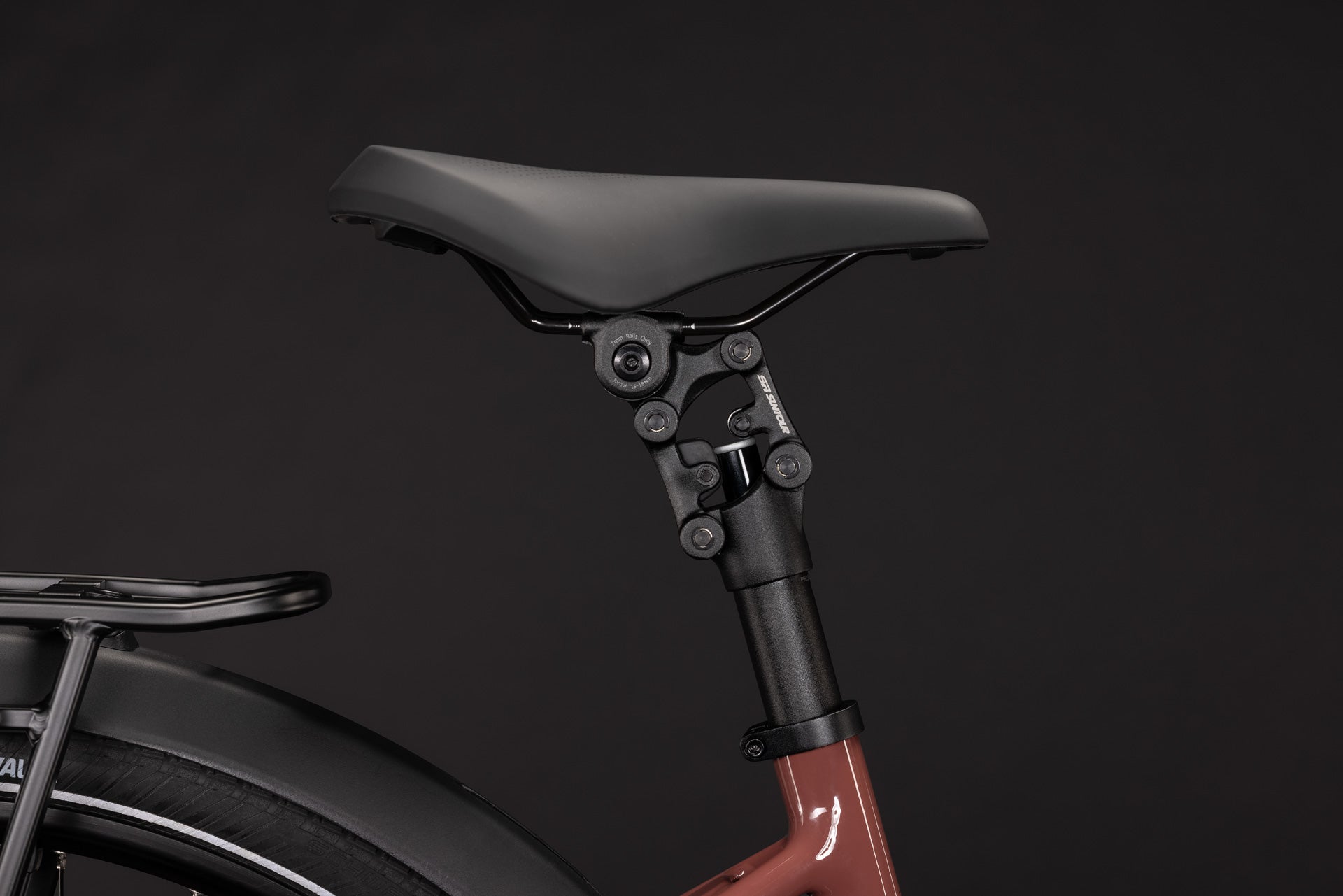 CUBE Supreme Hybrid Comfort Pro 600 Easy Entry E-Cityrad 2027, Rahmendetail