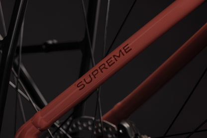 CUBE Supreme Hybrid Comfort Pro 600 Easy Entry E-Cityrad 2027, Sattel und Sitzposition