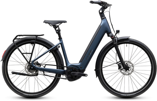 CUBE Supreme Hybrid Deluxe ONE 600 Easy Entry E-Cityrad 2027 in navyblack und black, Seitenansicht