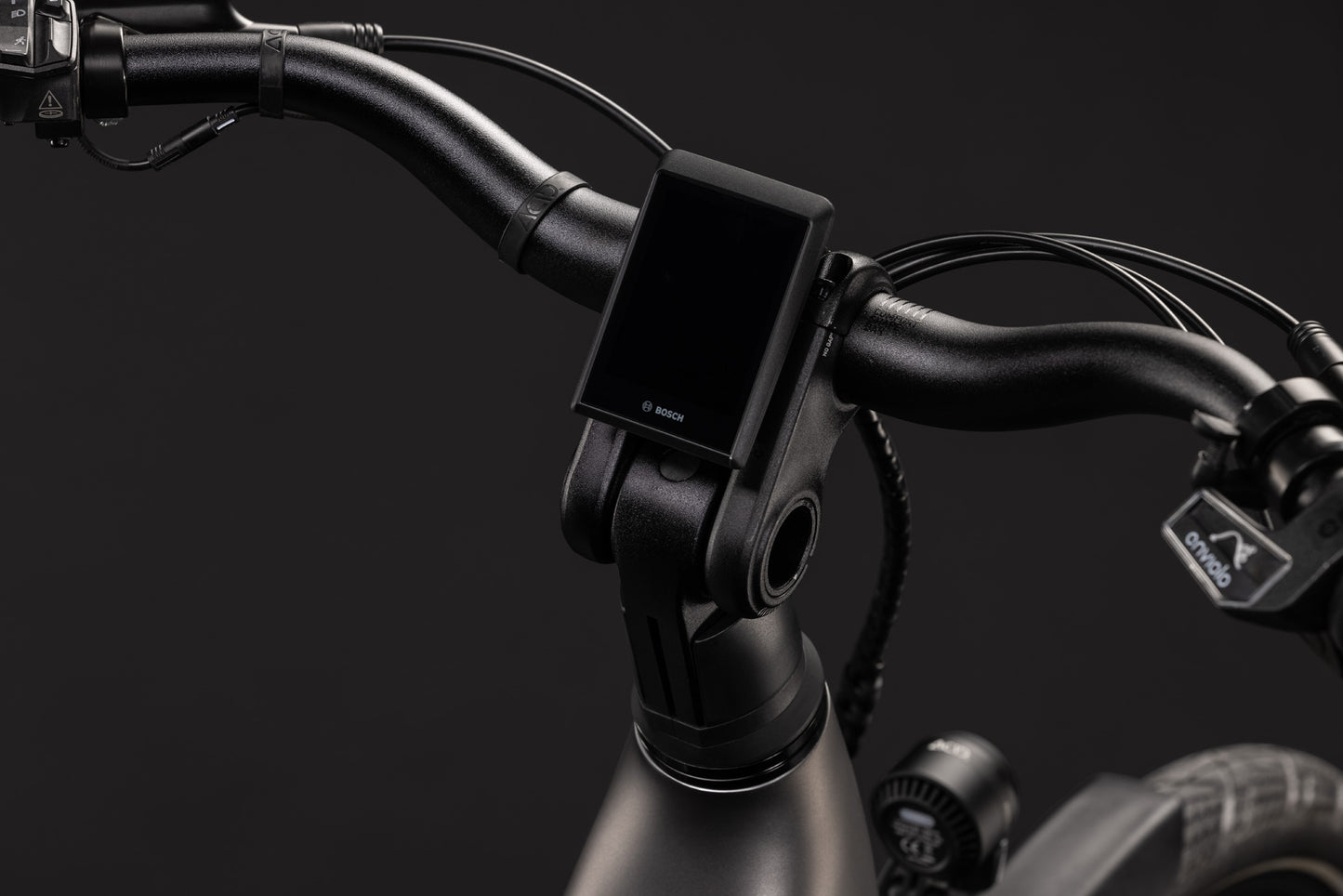 CUBE Supreme Hybrid Deluxe SLX 600 Easy Entry E-Cityrad 2027, Cockpit und Lenker