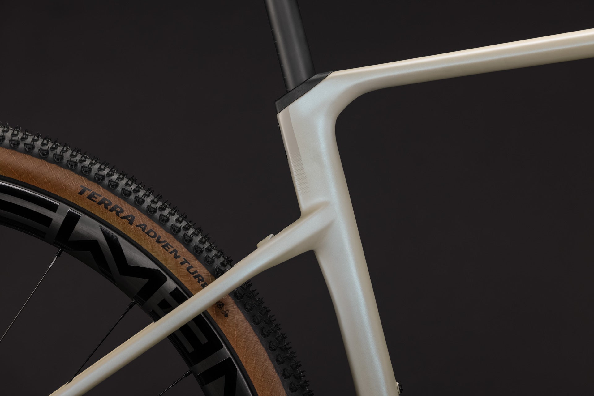 CUBE Nuroad Hybrid C:62 SLX 400x E-Gravelbike 2027, Laufrad und Reifen