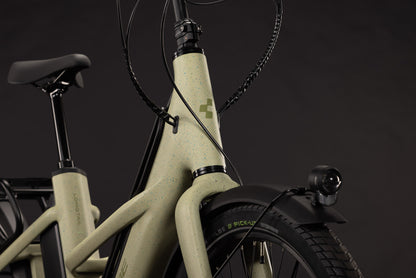CUBE Longtail Hybrid Deluxe 800 E-Lastenrad 2027, Sattel und Sitzposition