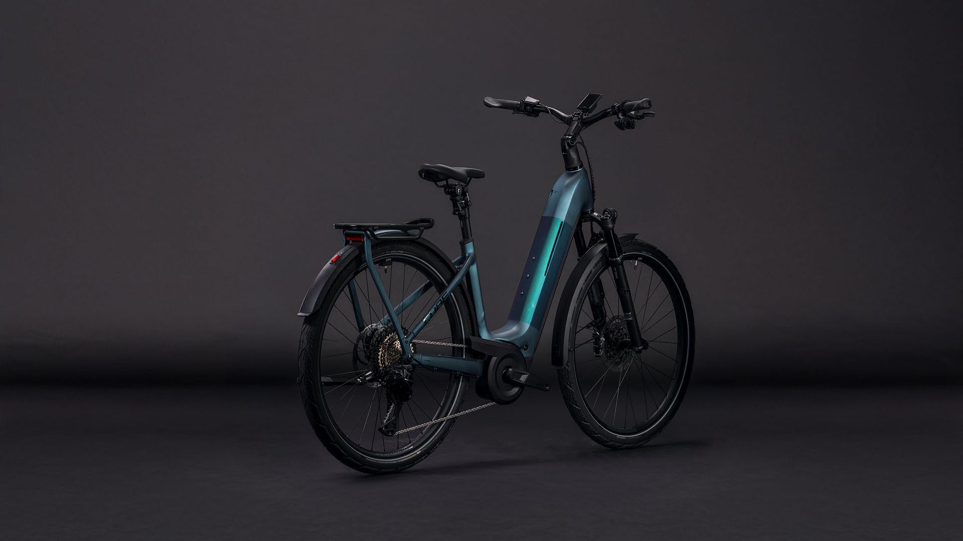 Produktbild: Cube Kathmandu Hybrid SLT 800 duskwood´n´goblin, Schrägansicht (schwarzer Hintergrund)