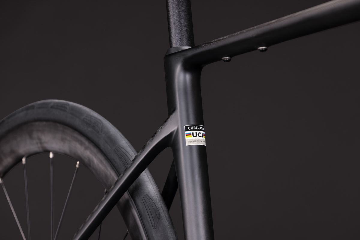 CUBE Attain C:62 Race Rennrad 2027, Sattel und Sitzposition