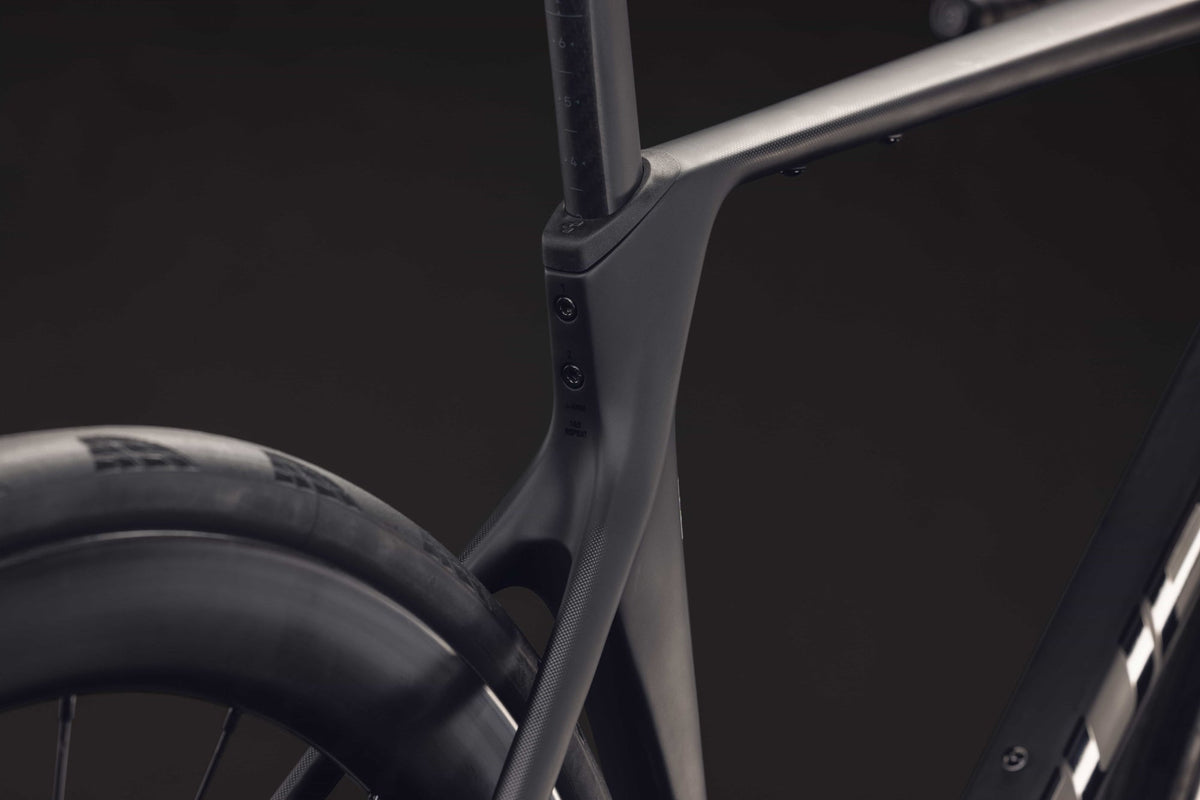 Cube Agree C:62 Pro carbon´n´black 2027
