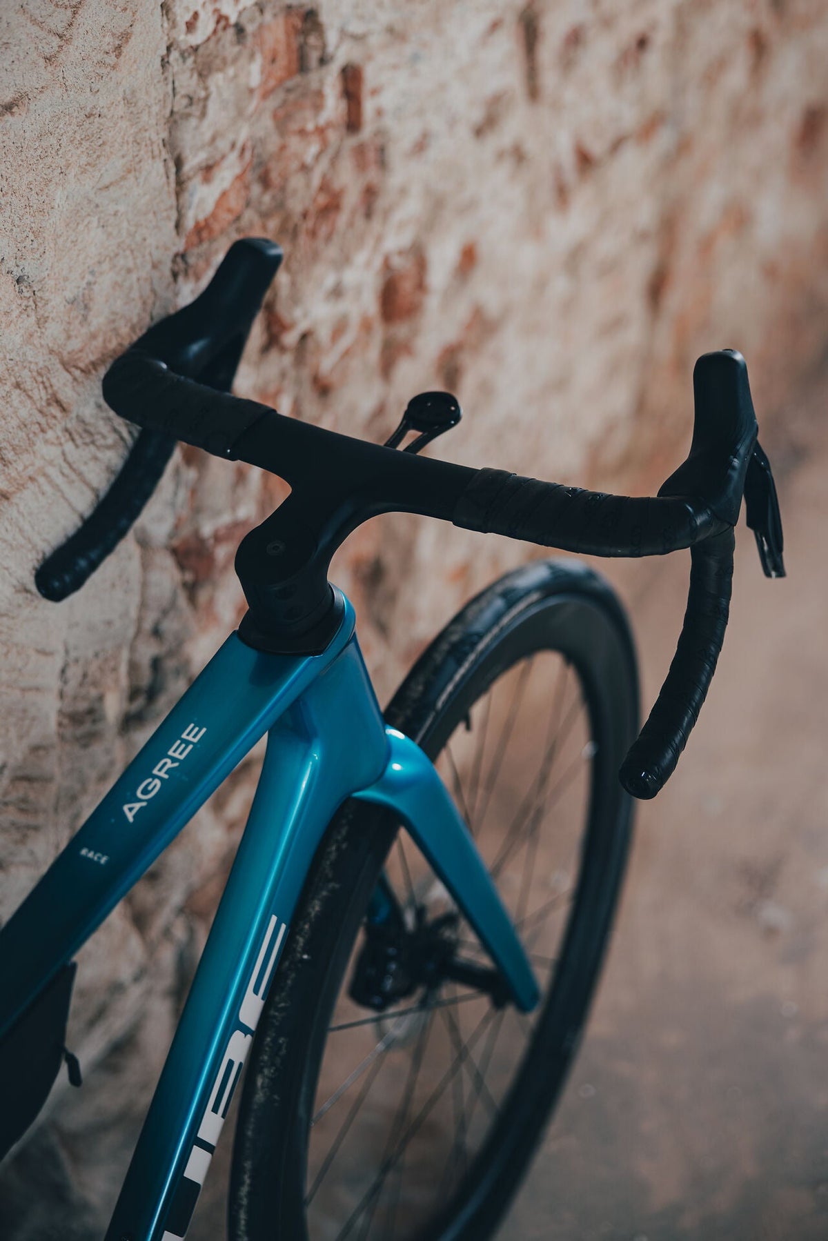 Cube Agree C:62 Race chromeblue´n´liquidblue 2027