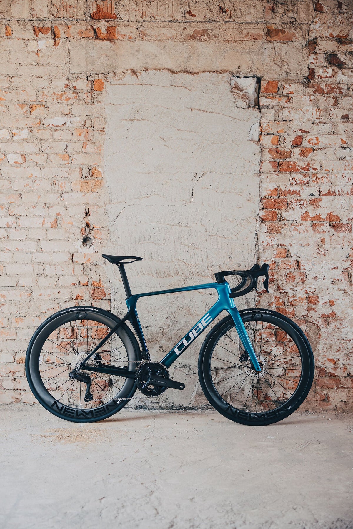 Cube Agree C:62 Race chromeblue´n´liquidblue 2027