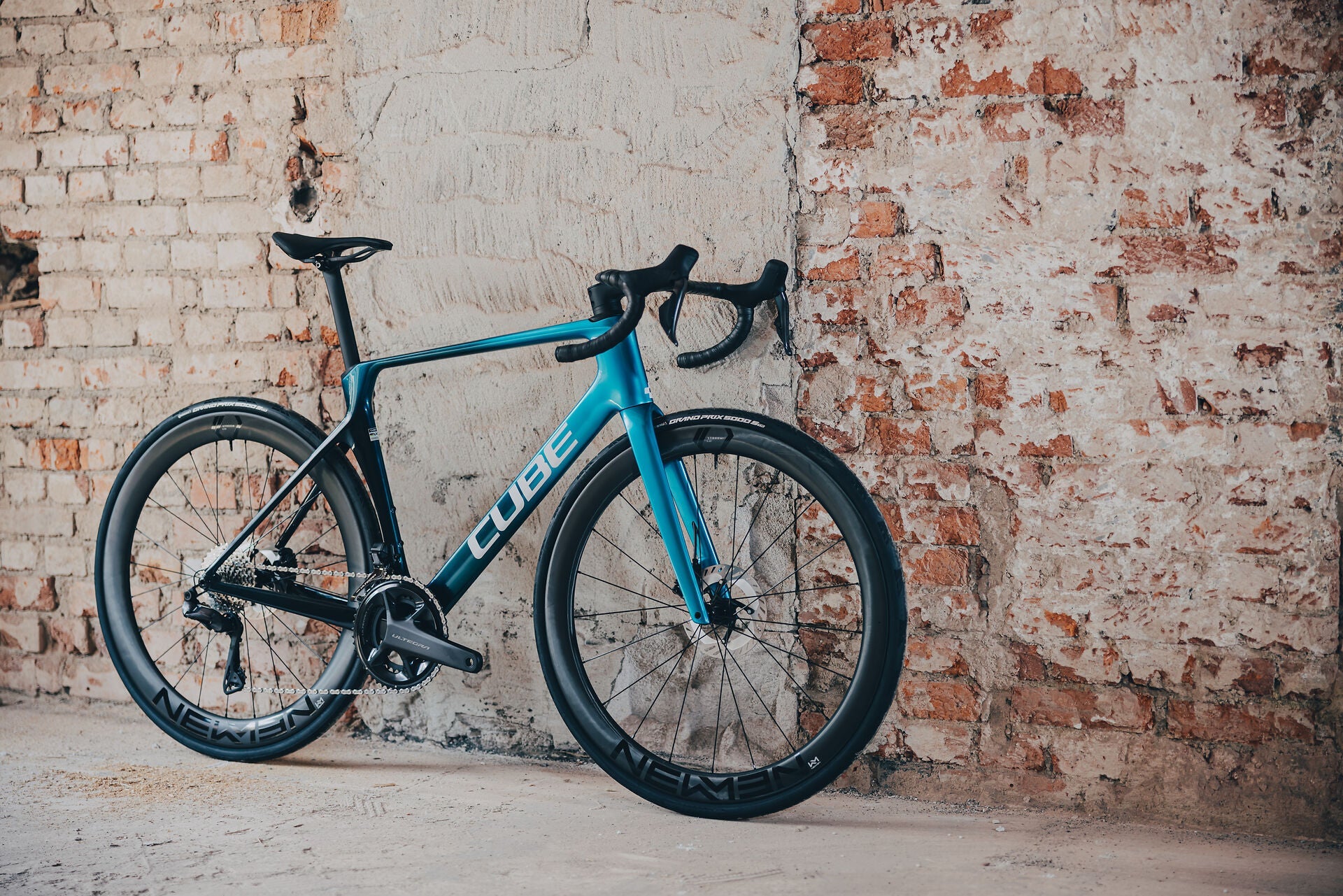 Cube Agree C:62 Race chromeblue´n´liquidblue 2027