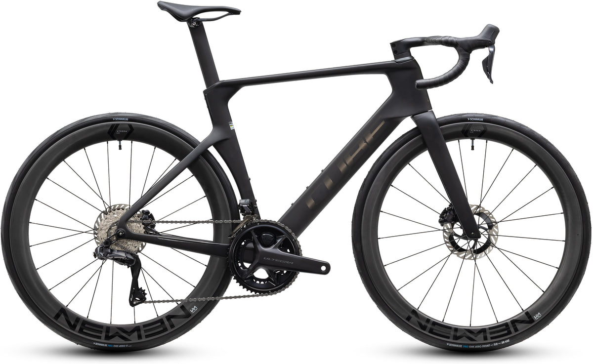 CUBE Litening Aero C:68X Race Rennrad 2027 in carbon und chrome, Seitenansicht