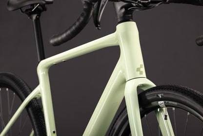 CUBE Nuroad Race Gravelbike 2027, Sattel und Sitzposition
