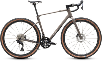CUBE Nuroad C:62 Pro Gravelbike 2027 in cedar und stone, Seitenansicht