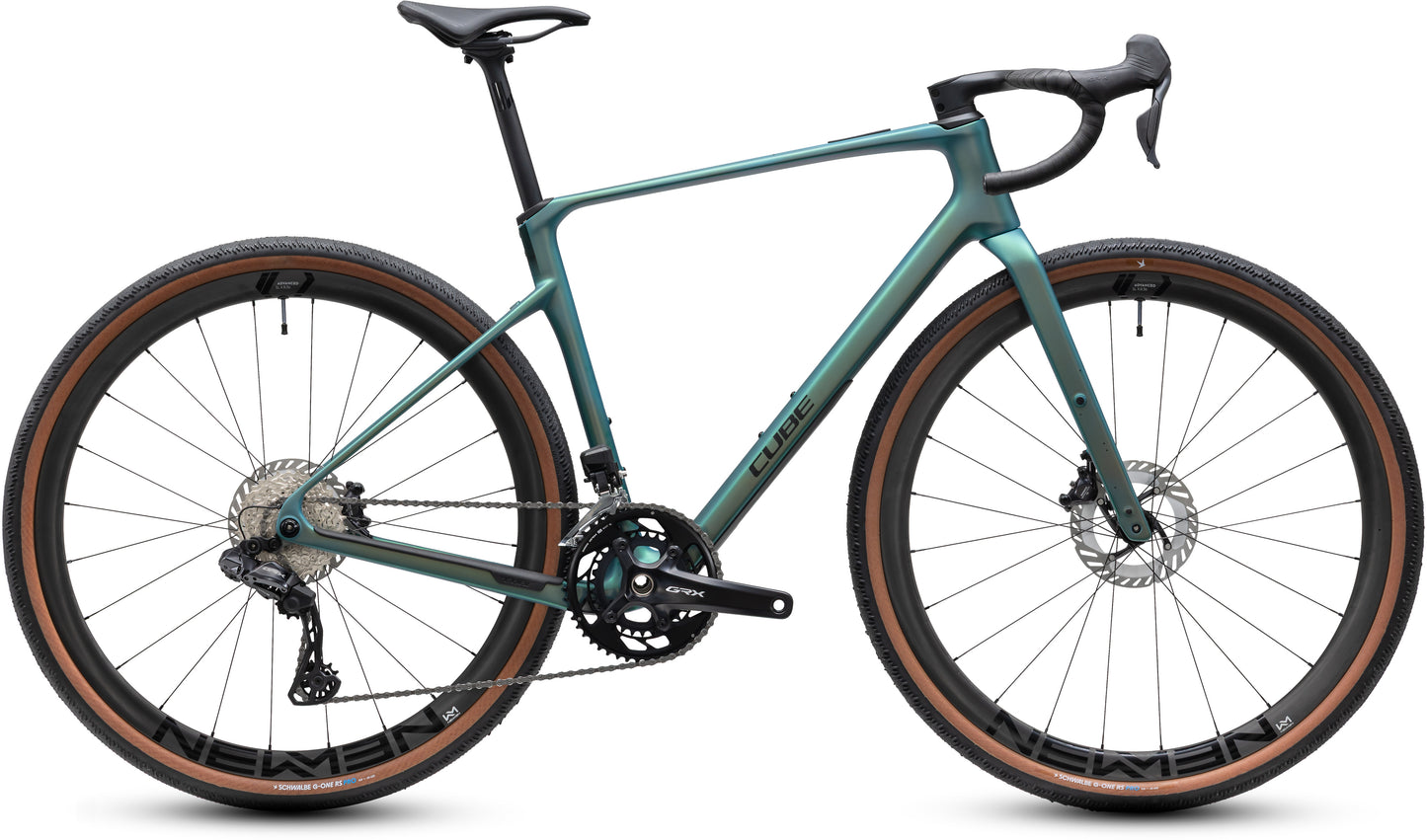 CUBE Nuroad C:62 Race Gravelbike 2027 in jungali und black, Seitenansicht