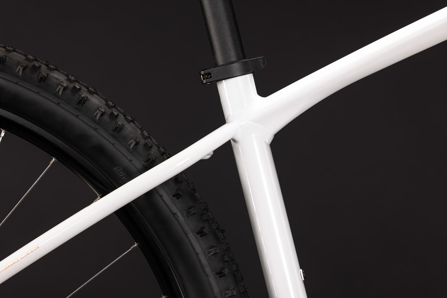 CUBE Aim ONE Mountainbike Hardtail 2027, Sattel und Sitzposition