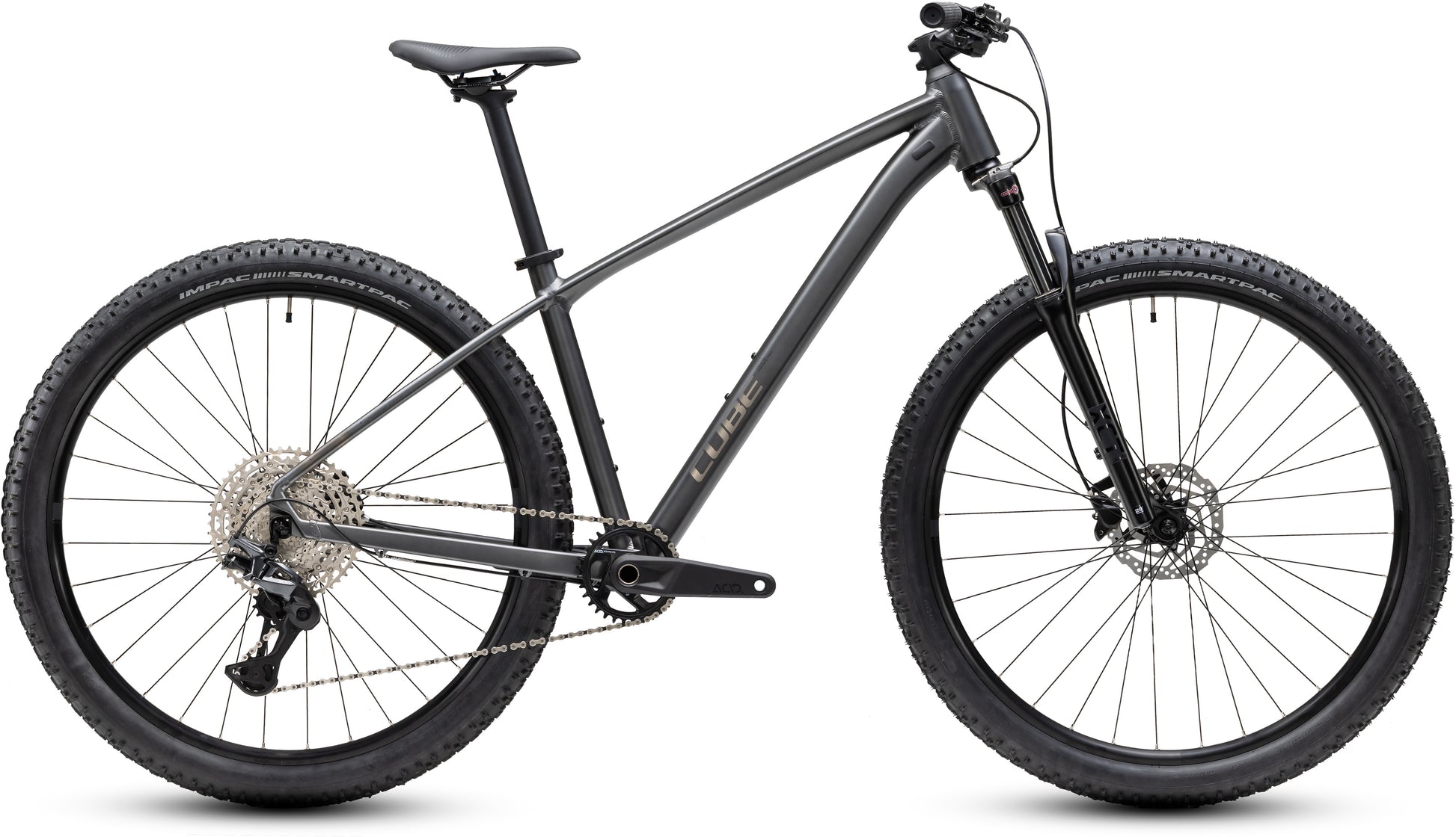 CUBE Aim SLX Mountainbike Hardtail 2027 in slateblack und chrome, Seitenansicht