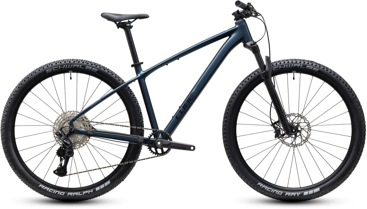 CUBE Reaction SLX Mountainbike Hardtail 2027 in navyblack und black, Seitenansicht