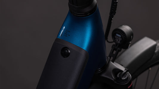 Produktbild: Cube Supreme Hybrid Deluxe Pro 600 electricblue´n´chrome, Detailaufnahme 01