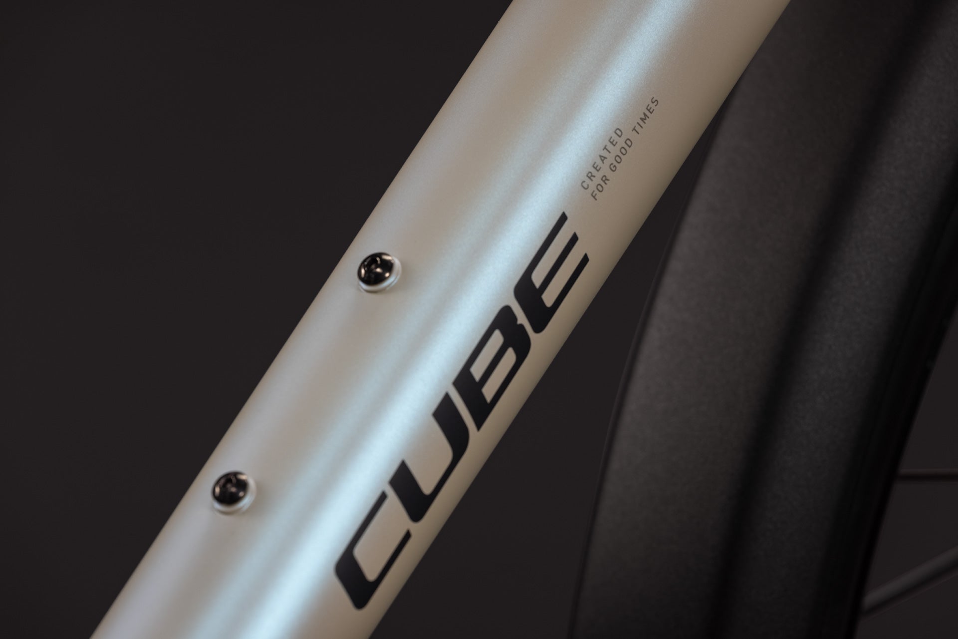 CUBE Editor ONE FE Trapeze Cityrad 2027, Cockpit und Lenker