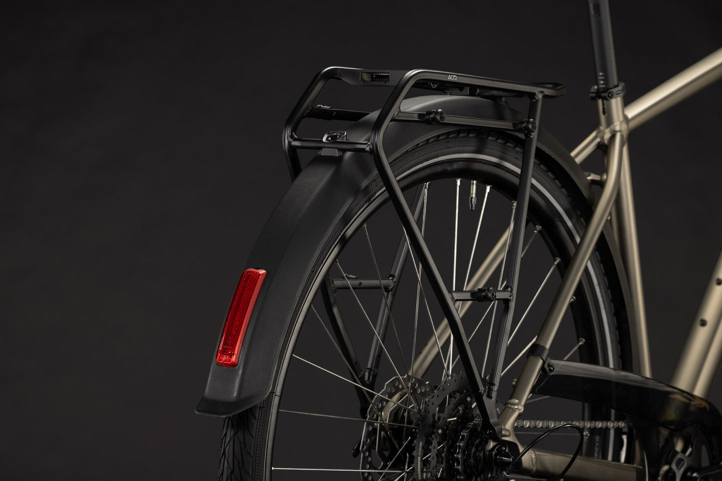 CUBE Touring ONE Trekkingrad 2027, Sattel und Sitzposition