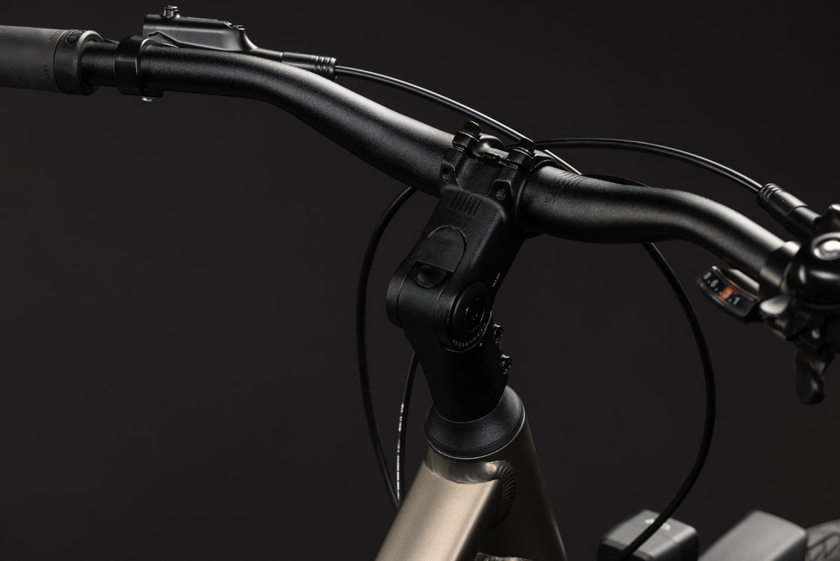CUBE Touring ONE Trapeze Trekkingrad 2027, Cockpit und Lenker