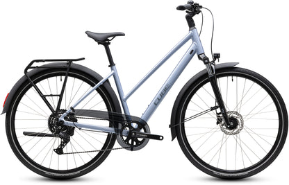 CUBE Touring ONE Trapeze Trekkingrad 2027 in silverblue und reflex, Seitenansicht
