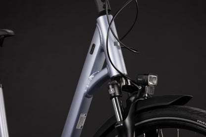 CUBE Touring ONE Easy Entry Trekkingrad 2027, Sattel und Sitzposition
