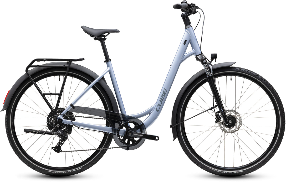 CUBE Touring ONE Easy Entry Trekkingrad 2027 in silverblue und reflex, Seitenansicht