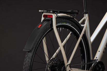 CUBE Kathmandu ONE Trapeze Trekkingrad 2027, Sattel und Sitzposition
