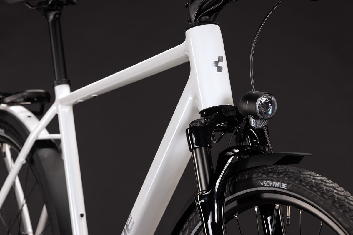 CUBE Kathmandu Pro Trekkingrad 2027, Sattel und Sitzposition