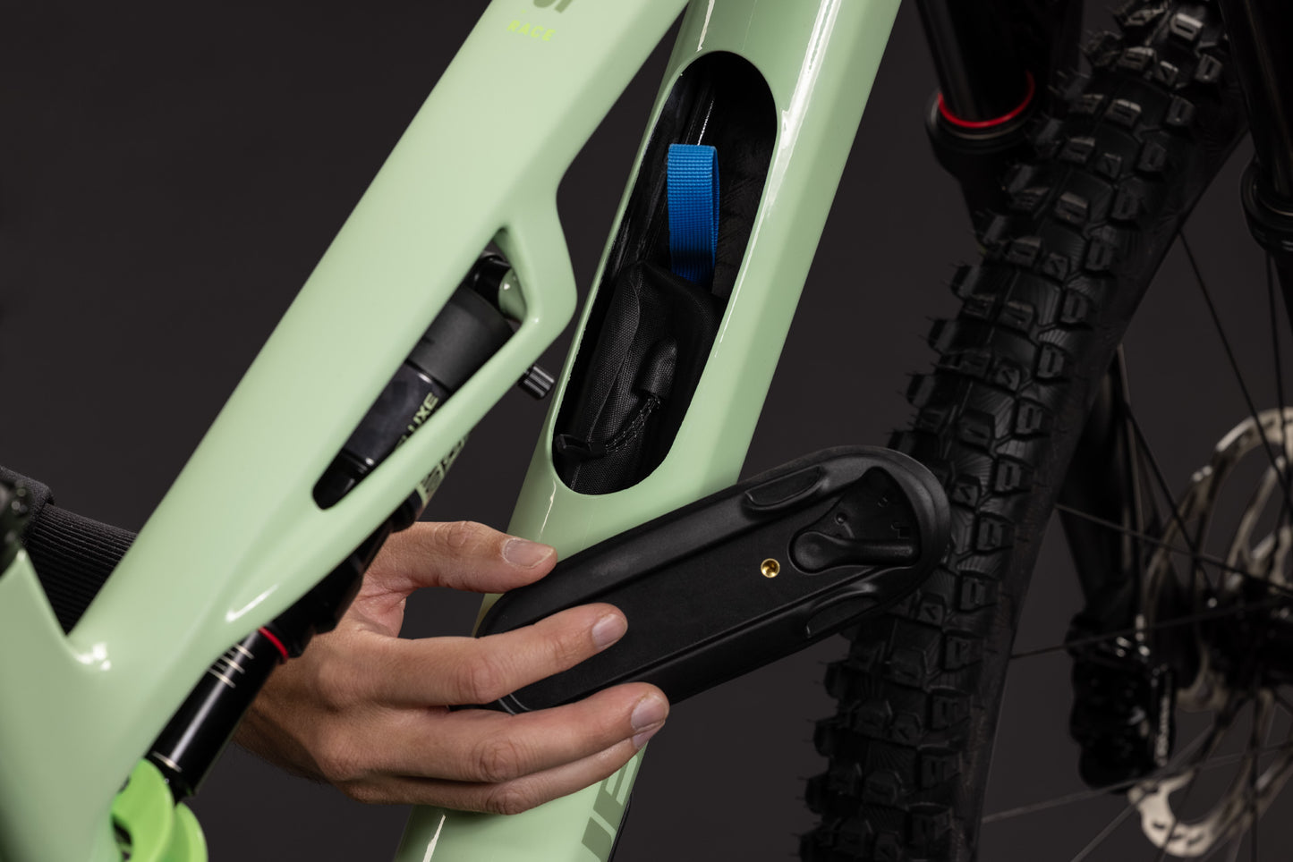 CUBE Stereo HPC Race Mountainbike Fully 2027, Rahmendetail