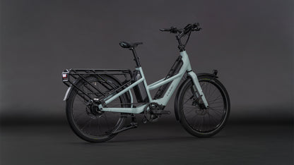 Produktbild: Cube Longtail Hybrid Comfort 800 mineralgrey´n´reflex, Schrägansicht (schwarzer Hintergrund)