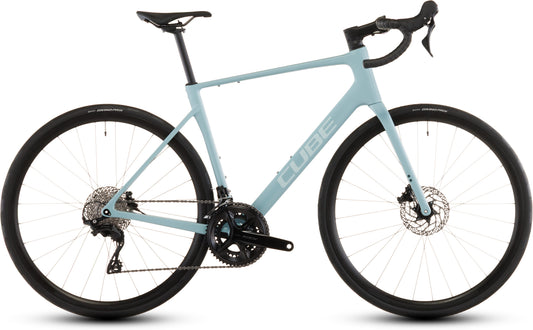 Produktbild: Cube Attain C:62 Race skylightblue´n´cyan, Seitenansicht (weißer Hintergrund)