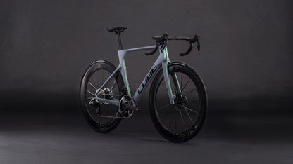 Produktbild: Cube Litening AERO C:68X SLX seagrey´n´black, Schrägansicht (schwarzer Hintergrund)