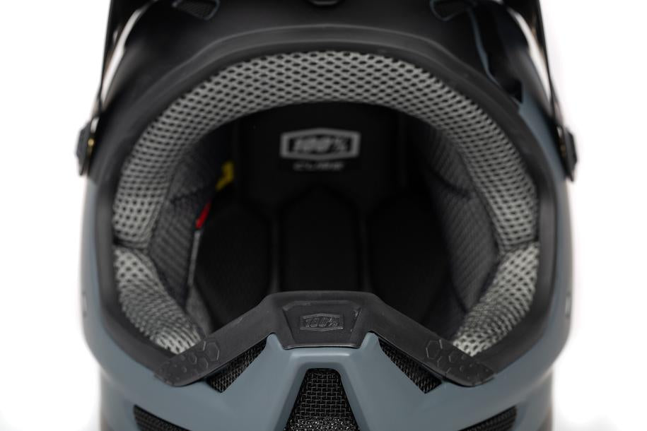 CUBE Helm STATUS X 100% black