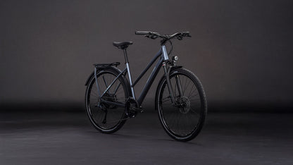 Produktbild: Cube Kathmandu EXC metallicgrey´n´chrome, Schrägansicht (schwarzer Hintergrund)